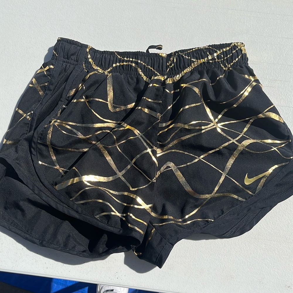 nike running shorts size extra small